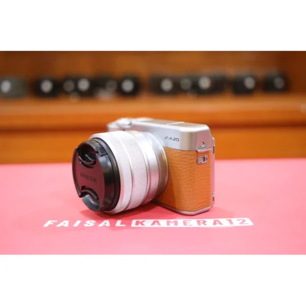 FUJIFILM X-A20 LIKE NEW